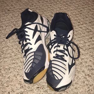 Mizuno Volleyball shoes (Women’s)
